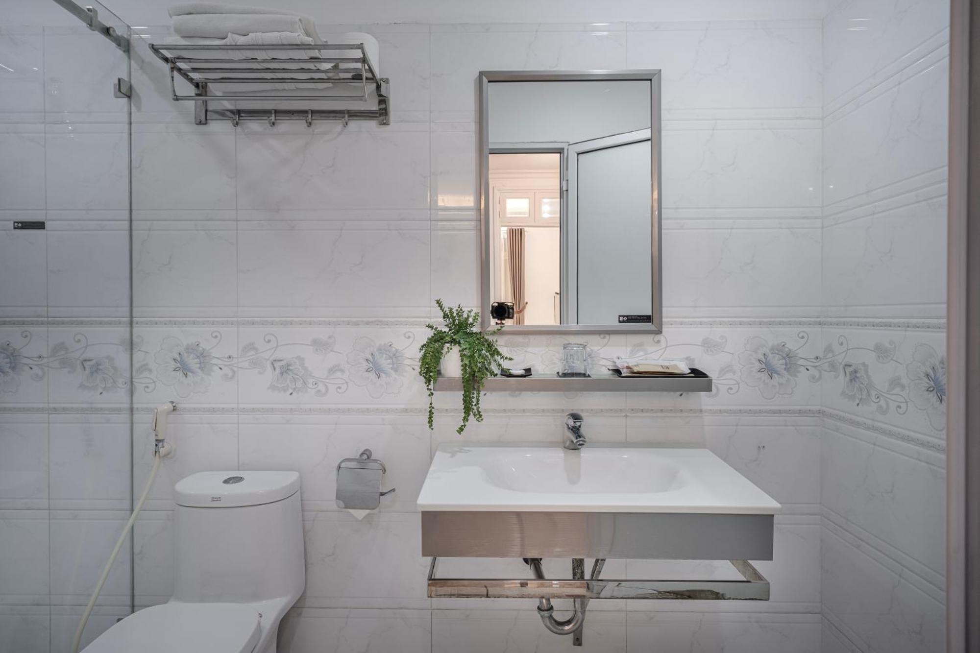 그레이스 호텔 Grace Hotel & Residence Hanoi Exteriör bild